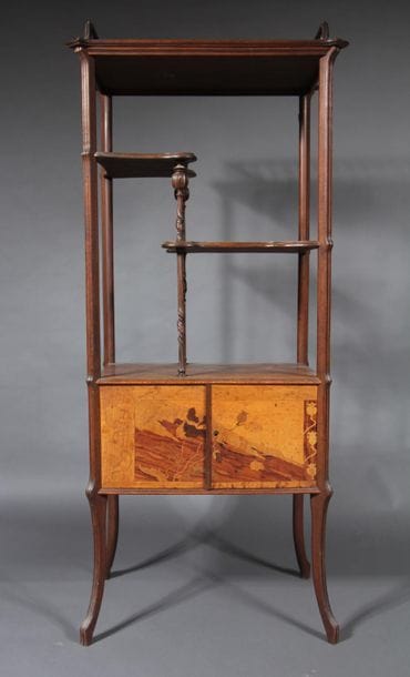 Emile GALLE (1846-1904)
Etagère en bois de...