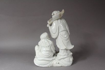 *Groupe en blanc de Chine, représentant les...