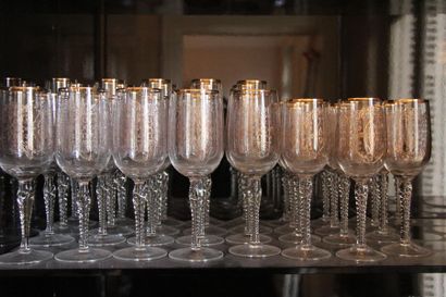 MURANO
Service de verre sur pied torsadé...