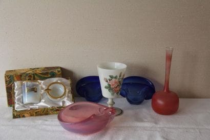 Lot de vases en verre et opaline