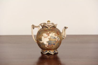 Petite théière en faïence, Satsuma
H : 10...