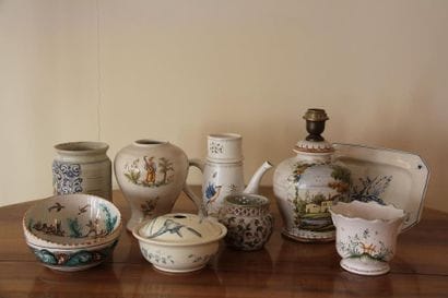 Lot de vases, plats, pieds de lampe en f...