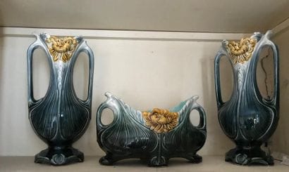 Lot :
- garniture de cheminée en faïence
-...