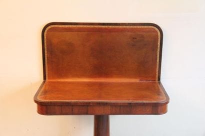 Bureau à plateau portefeuille en placage...