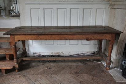 Deux tables de ferme en bois naturel à un...