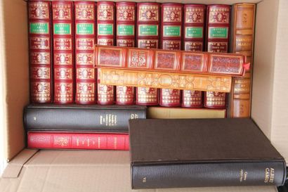 Lot de volumes reliés
