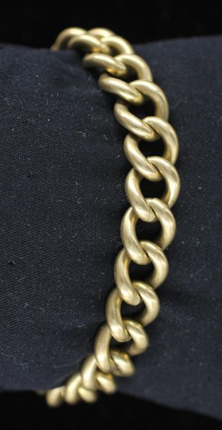 Bracelet en or jaune 18k, pds : 82,4 g.