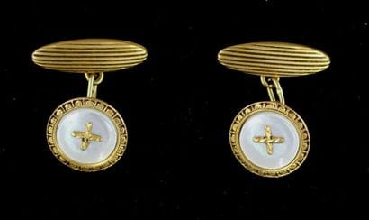 Pair of cufflinks in 18k yellow gold and...