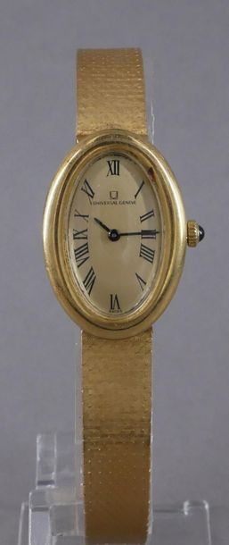 *UNIVERSAL GENEVE
Bracelet-montre de dame...