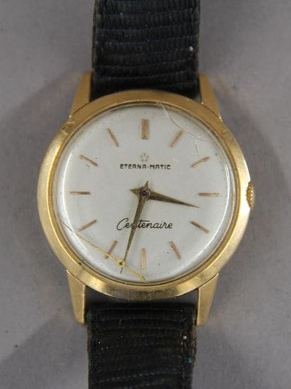 ETERNA-MATIC, vers 1960
Montre d'homme modèle...