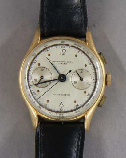 Chronographe suisse en or jaune 18k à boitier...