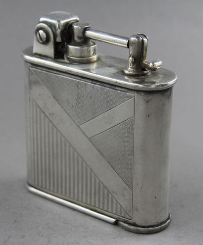 LANCEL
Briquet de table automatique en métal...