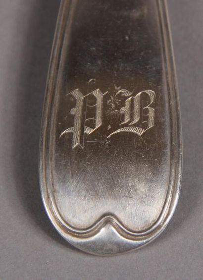 *Louche en argent 950°/°° à filets contours...