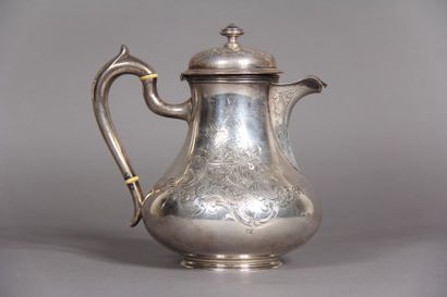 Paul CANAUX orfèvre
Cafetière sur talon en...