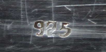 Lot de couverts dépareillés en argent :
-...