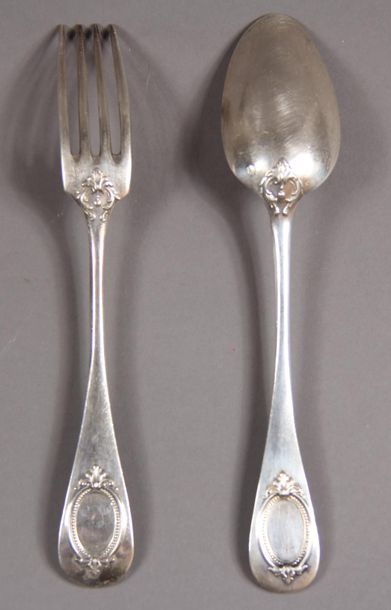Henri SOUFFLOT orfèvre
Onze couverts de table...