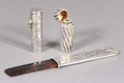 Lot en argent :
- Etui à peigne 800°/°° chiffré,...