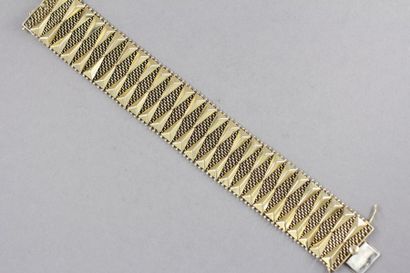 Bracelet large en or jaune 14k, travail autrichien,...