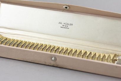 Bracelet large en or jaune 14k, travail autrichien,...