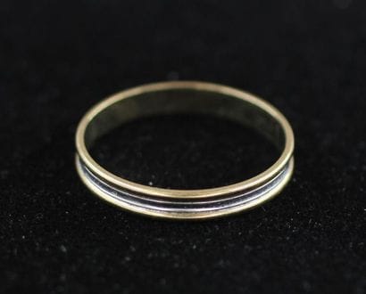 Alliance en or jaune et gris 14k, pds brut...