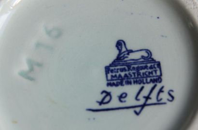 *Delft - Petrus Regout et Cie de Maastricht
Paire...