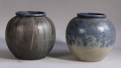 *Deux vases globulaires en grès de Bonny
H...