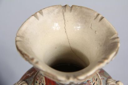 *Lot :
- Bouillon couvert à deux anses torsadées...