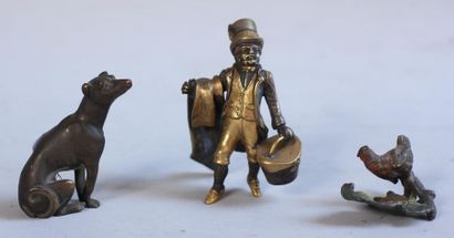*Lot en métal :
-Encrier en bronze, H : 7,5...