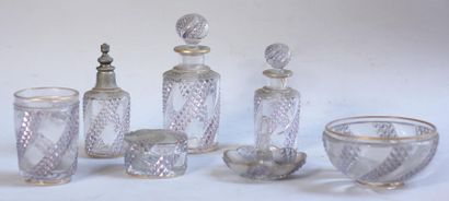 *BACCARAT
Garniture de toilette en cristal...