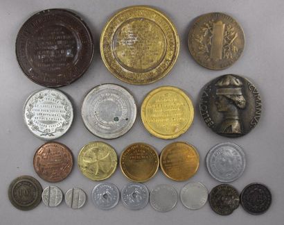 Lot de jetons, pièces et médailles divers...