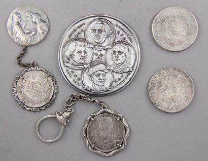 Lot :
- Deux pièces de 5 pesos mexicains...