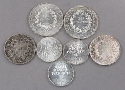 Deux pièces de 50 FF Hercule, une pièce de...
