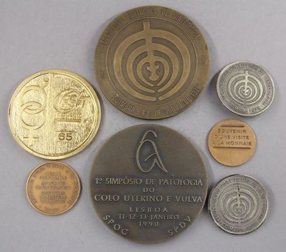 Lot de médailles divers