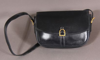 *HERMES Paris

Sac box marine, anse bandoulière,...