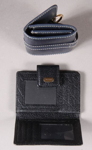 MAC DOUGLAS - LANCEL

Un porte-cartes en...