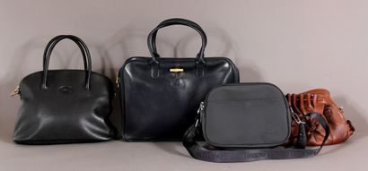 Lot de sacs :

- LE TANNEUR

Sac en cuir...