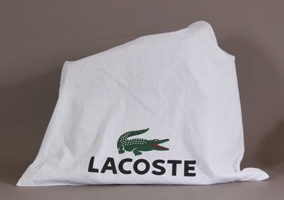LACOSTE

Sac cabas modèle Chantaco en cuir...