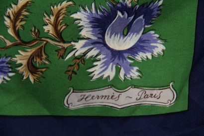 *HERMES Paris

Carré en soie imprimé titré...