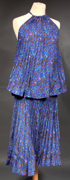 
Pierre CARDIN




Set in silk crepe printed...
