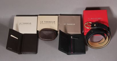 LANCEL

Ceinture en cuir de vachette

LE...