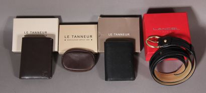 LANCEL

Ceinture en cuir de vachette

LE...