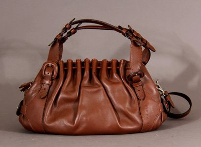 Lot de sacs :

- LE TANNEUR

Sac en cuir...