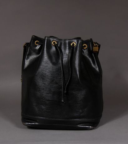 LOUIS VUITTON

Sac Noé en cuir épi noir,...
