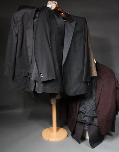 Pierre CARDIN, MAXIM’S

Lot composé de sept...
