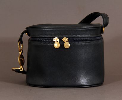 LANCEL

- Sac cabas en cuir bleu orné d'une...