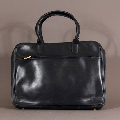 Lot de sacs :

- LE TANNEUR

Sac en cuir...