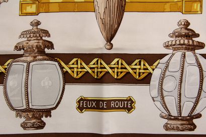 HERMES Paris

Carré en soie Feux de route...