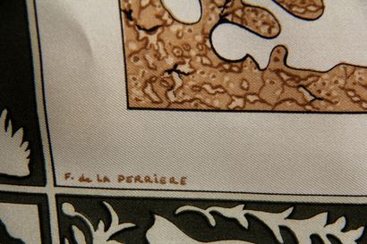 HERMES Paris - F. de la PERRIERE

Carré en...