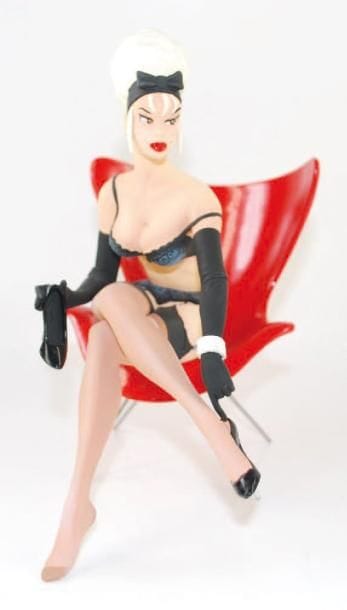 PIN UP ST Emett Pin-Up avec son fauteuil...