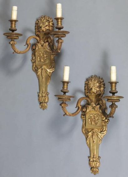 Paire d'appliques à deux bras de lumière,...